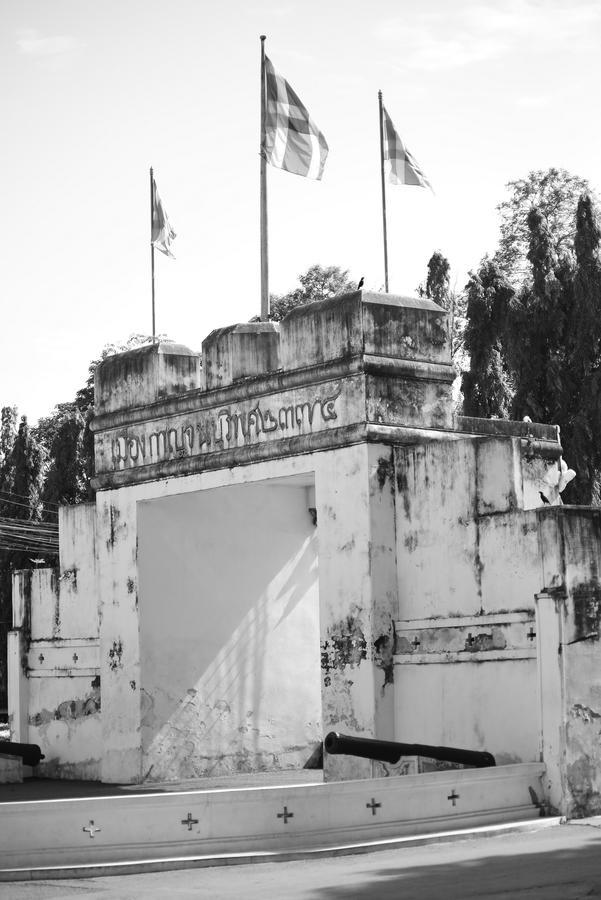 Bankaikow Hostel Kanchanaburi Exterior foto